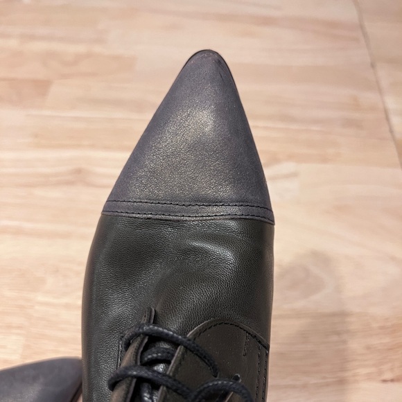 FIDGI Portugal Women's Lace-Up Boots - Picture 5 of 8